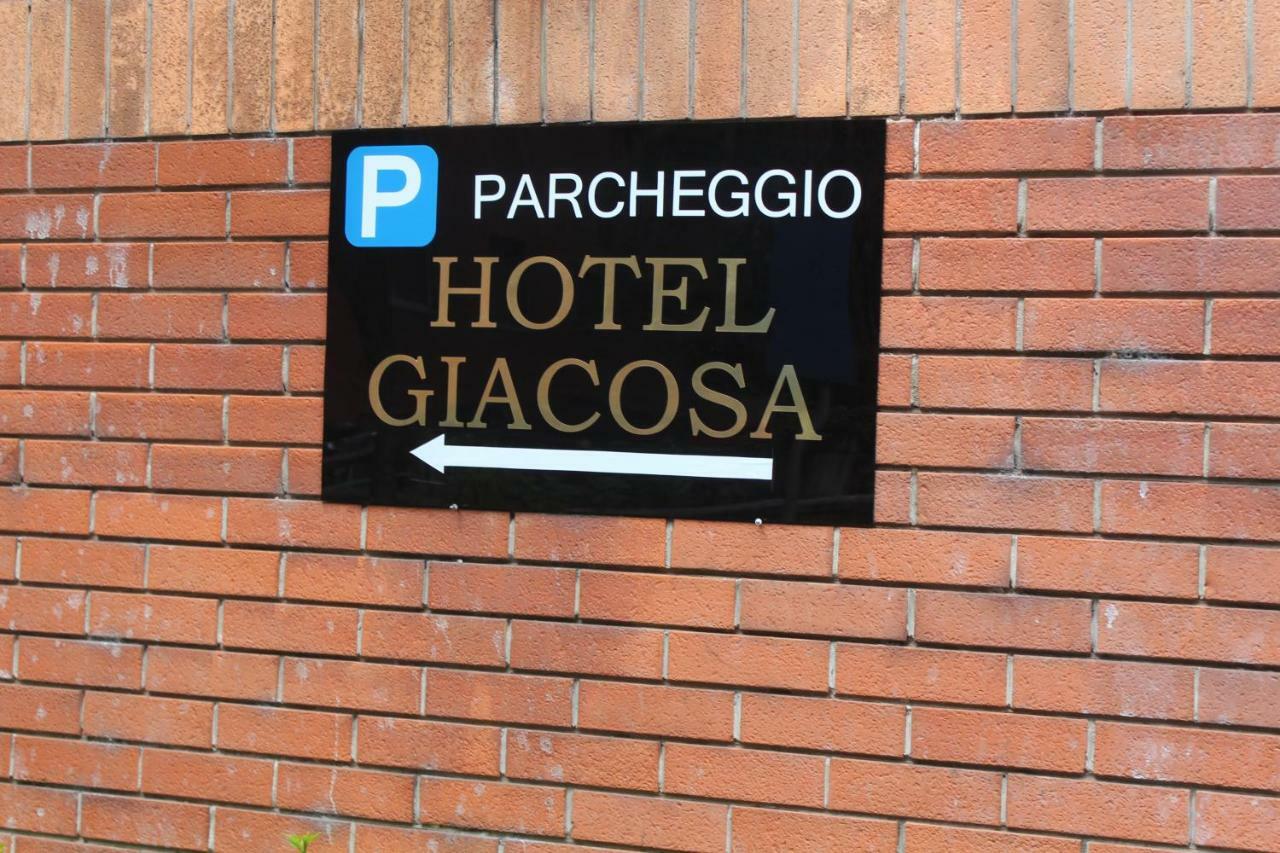 Hotel Giacosa Milan Exterior photo